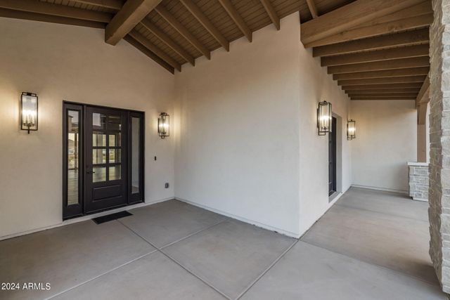 1319 W MAGMA Road, San Tan Valley, AZ 85144