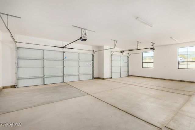 1319 W MAGMA Road, San Tan Valley, AZ 85144