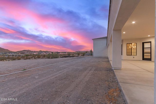 1319 W MAGMA Road, San Tan Valley, AZ 85144