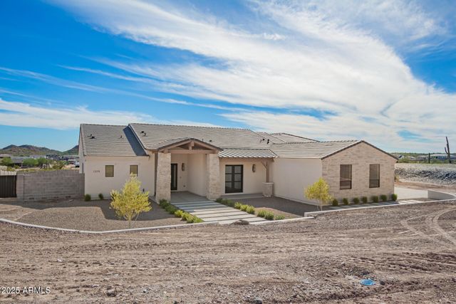 1319 W MAGMA Road, San Tan Valley, AZ 85144
