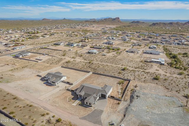 1319 W MAGMA Road, San Tan Valley, AZ 85144