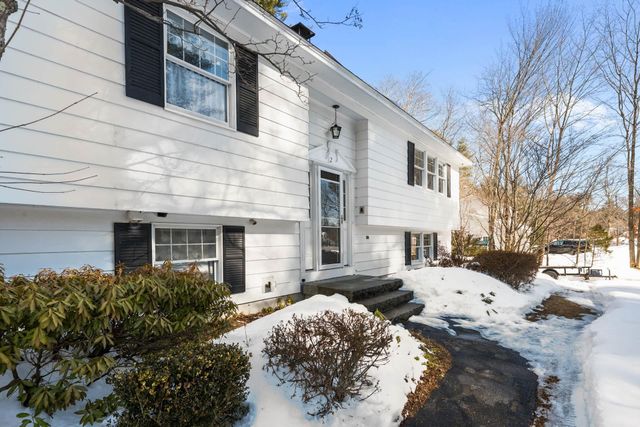 2 Vinewood Lane, Rochester, NH 03867