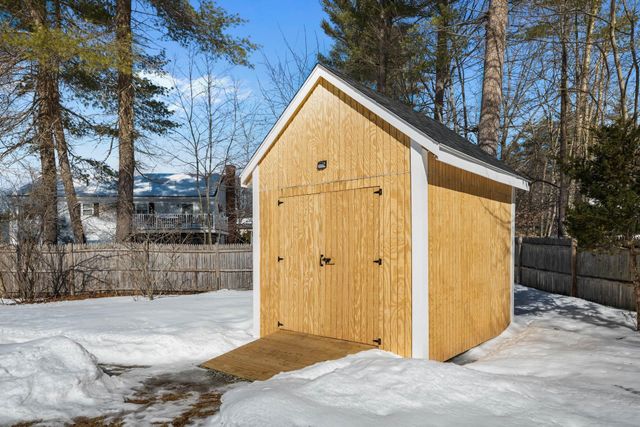 2 Vinewood Lane, Rochester, NH 03867