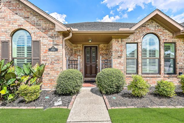 1405 Briar Crest Court, Pearland, TX 77581