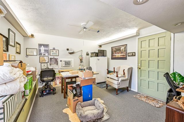 1405 Briar Crest Court, Pearland, TX 77581