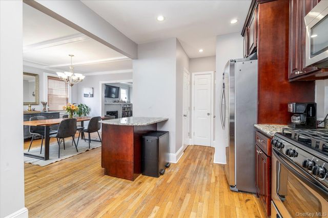 119 Nassau Avenue, Malverne, NY 11565