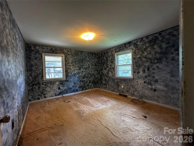 440 US 19e Highway, Spruce Pine, NC 28777