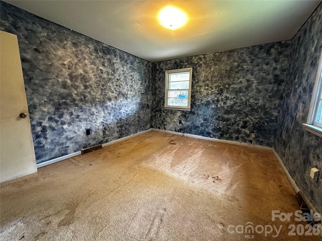 440 US 19e Highway, Spruce Pine, NC 28777