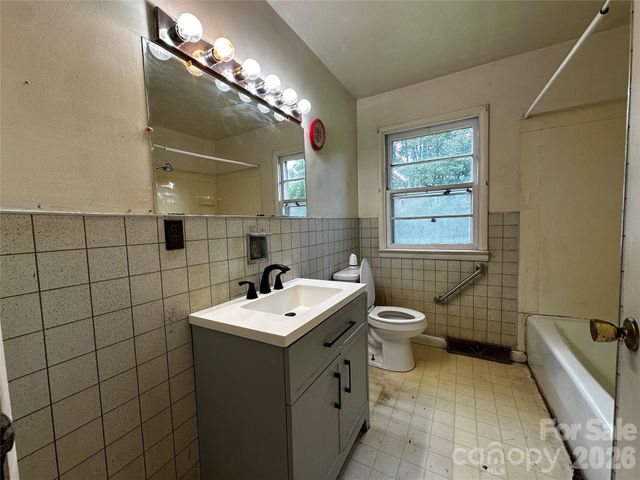 440 US 19e Highway, Spruce Pine, NC 28777