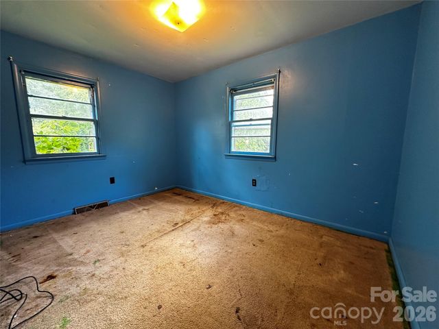 440 US 19e Highway, Spruce Pine, NC 28777