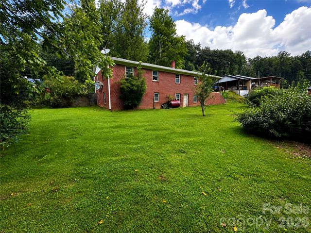 440 US 19e Highway, Spruce Pine, NC 28777