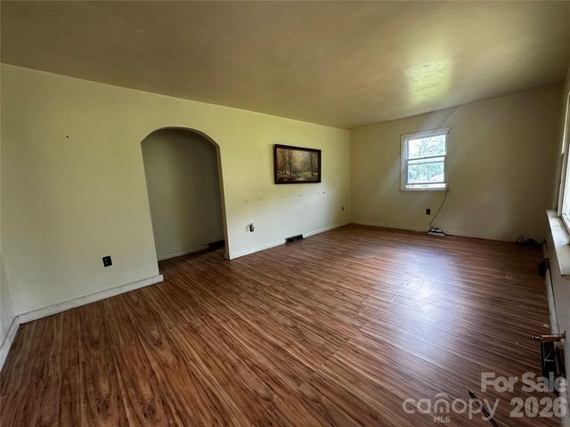 440 US 19e Highway, Spruce Pine, NC 28777