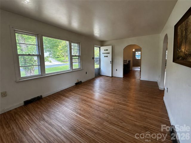 440 US 19e Highway, Spruce Pine, NC 28777