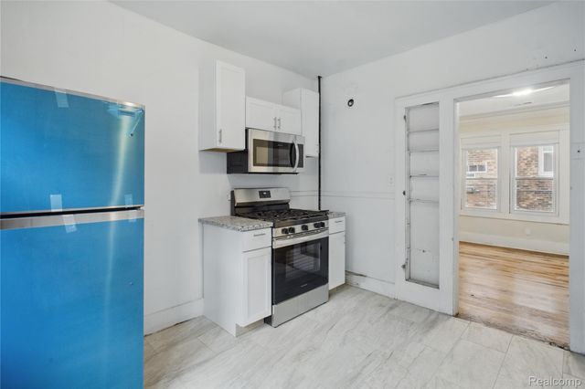 3729 W Grand Street, Detroit, MI 48238