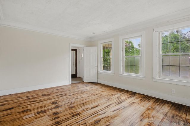 3729 W Grand Street, Detroit, MI 48238