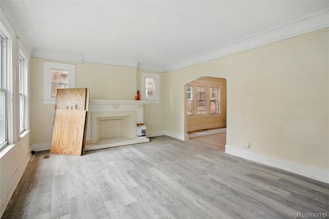 3729 W Grand Street, Detroit, MI 48238