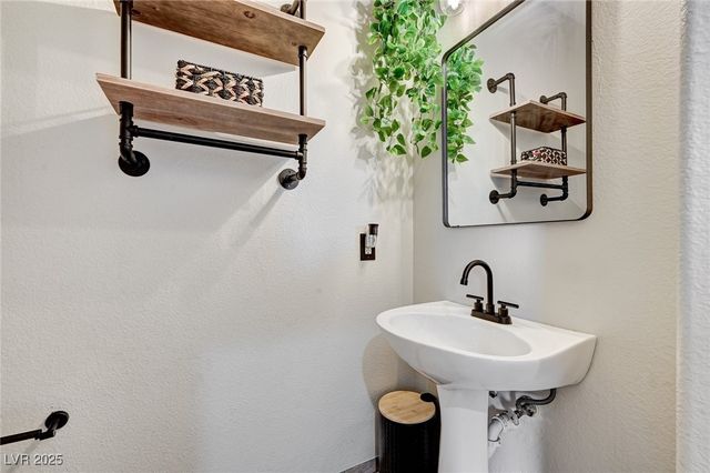 9217 Tulip Trestle Avenue, Las Vegas, NV 89148