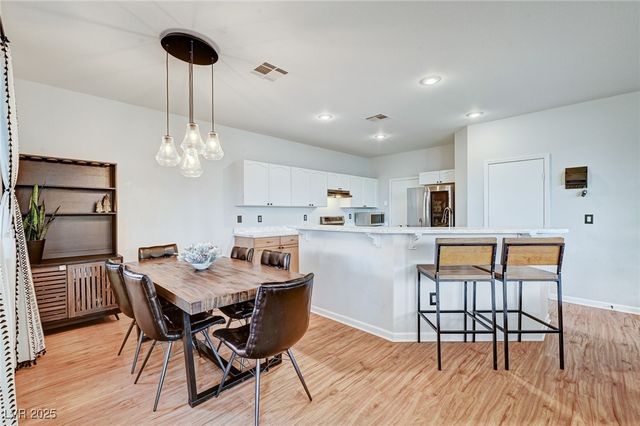 9217 Tulip Trestle Avenue, Las Vegas, NV 89148