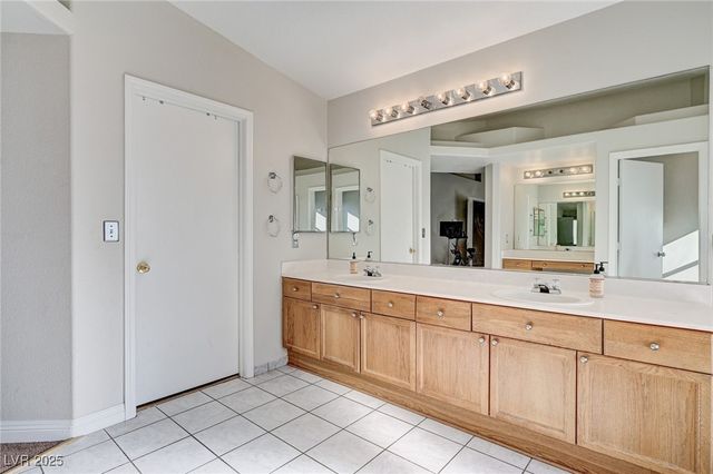 9217 Tulip Trestle Avenue, Las Vegas, NV 89148