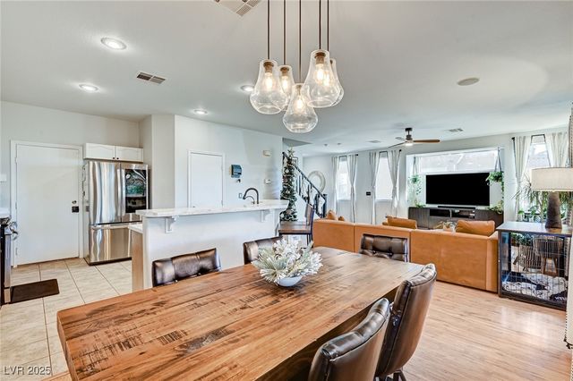 9217 Tulip Trestle Avenue, Las Vegas, NV 89148