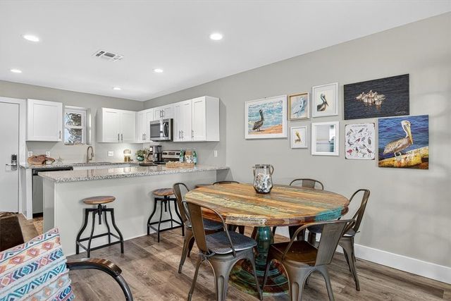 1107 S 11th St B9, Port Aransas, TX 78373