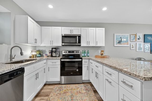 1107 S 11th St B9, Port Aransas, TX 78373