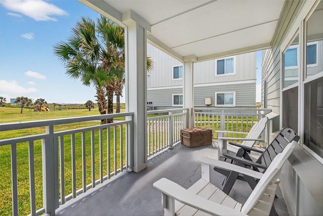 1107 S 11th St B9, Port Aransas, TX 78373