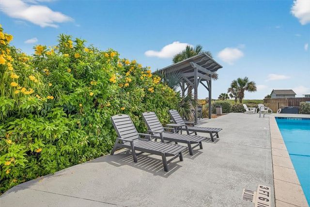 1107 S 11th St B9, Port Aransas, TX 78373