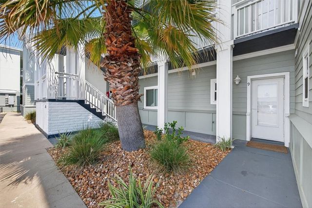 1107 S 11th St B9, Port Aransas, TX 78373