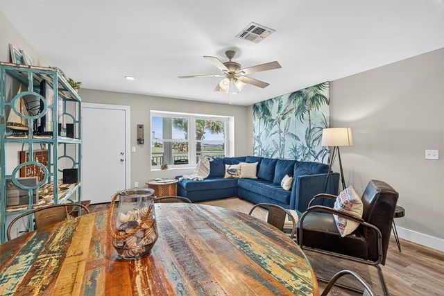 1107 S 11th St B9, Port Aransas, TX 78373