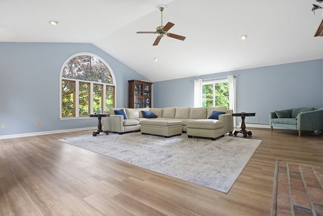 7 Brooks Ave, Westminster, MA 01473