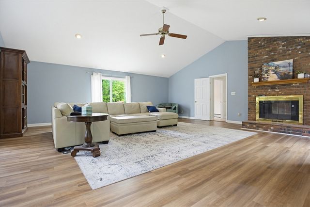 7 Brooks Ave, Westminster, MA 01473