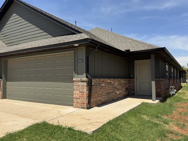 10621 SW 17th Terrace, Yukon, OK 73099