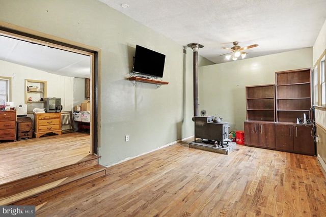 5990 NORTHWESTERN PIKE, Gore, VA 22637