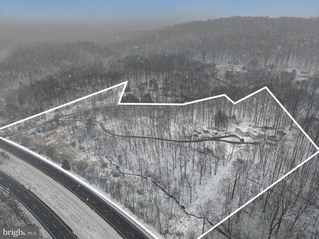 5990 NORTHWESTERN PIKE, Gore, VA 22637