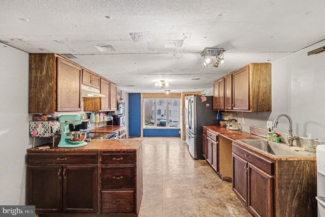 5990 NORTHWESTERN PIKE, Gore, VA 22637