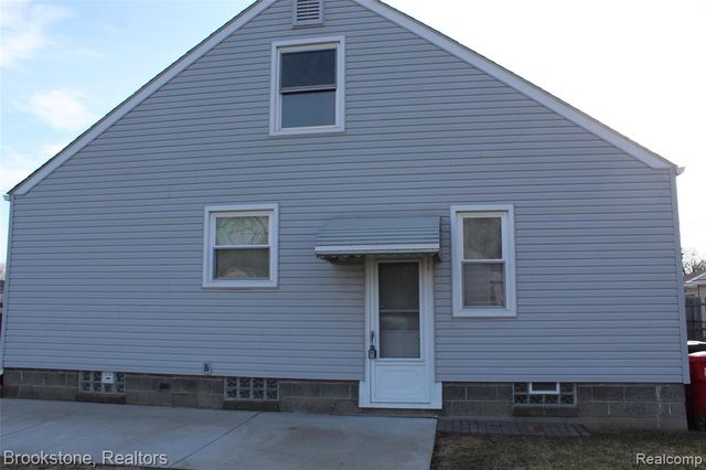 17980 Wexford Street, Roseville, MI 48066