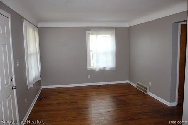 17980 Wexford Street, Roseville, MI 48066