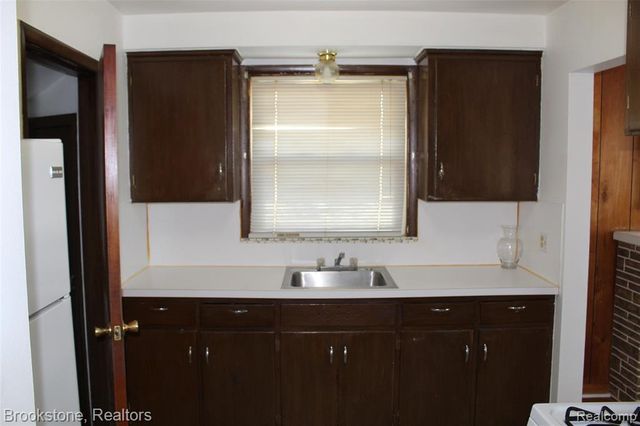 17980 Wexford Street, Roseville, MI 48066