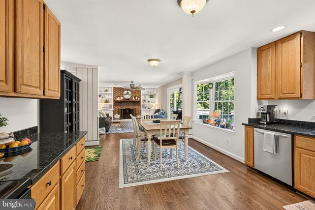 11124 CHAPEL RD, Fairfax Station, VA 22039
