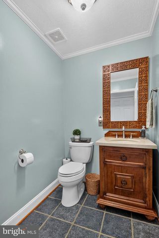 11124 CHAPEL RD, Fairfax Station, VA 22039