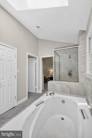 11124 CHAPEL RD, Fairfax Station, VA 22039