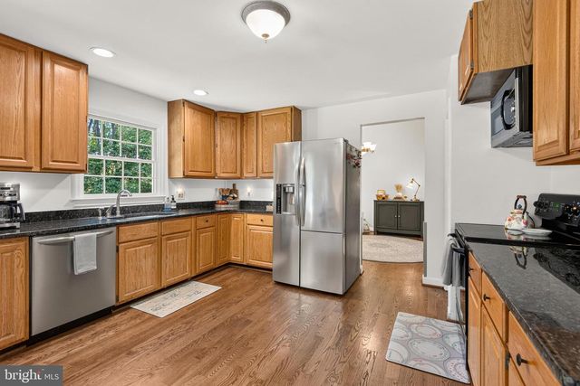 11124 CHAPEL RD, Fairfax Station, VA 22039