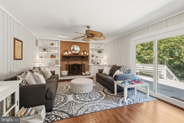 11124 CHAPEL RD, Fairfax Station, VA 22039