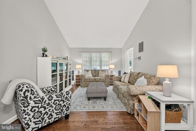 11124 CHAPEL RD, Fairfax Station, VA 22039