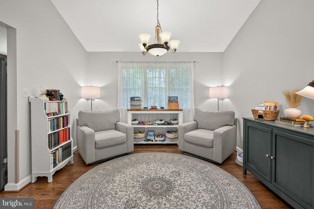 11124 CHAPEL RD, Fairfax Station, VA 22039