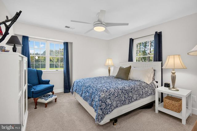 11124 CHAPEL RD, Fairfax Station, VA 22039