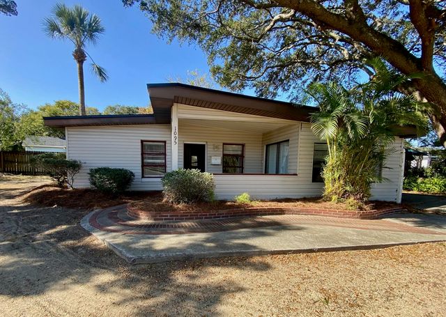 1095 Anastasia Blvd, St Augustine, FL 32080