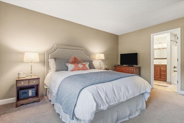 2727 S Lakeshore Drive G27, St. Joseph, MI 49085