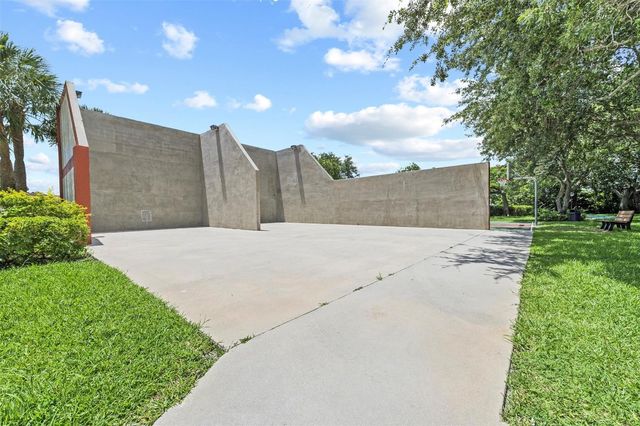 405 Liberty Court 405, Deerfield Beach, FL 33442